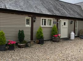 3 BEDROOM 5* BARN CONVERSION COTSWOLDS, ξενοδοχείο σε Chipping Norton