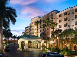 Courtyard by Marriott Fort Lauderdale Airport & Cruise Port、デイニア・ビーチのマリオットホテル