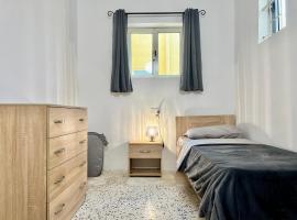 A lovely 3 bedroom Townhouse in Msida, hotel v destinaci Msida
