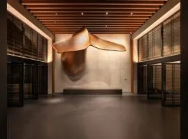 Flow and Co. Qingdao, Autograph Collection