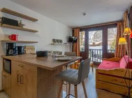 Appartement rénové skis aux pieds avec parking couvert, au cœur de Val-d'Isère - FR-1-694-280
