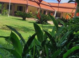 Casa de campo Recanto dos Sonhos, hotel di Bom Despacho