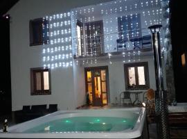 Pensiunea Diana, hotel econ&ocirc;mico em Novaci-Străini