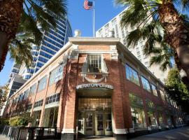 Sheraton Grand Sacramento, hotell sihtkohas Sacramento lennujaama Sacramento Executive Airport - SAC lähedal