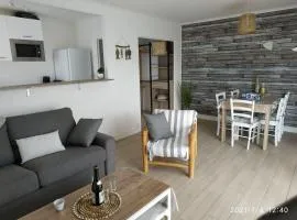 Appartement 2km de la mer, La résidence de Thora