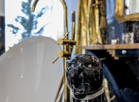 Villa Berfami Excelsior - Crafted for Elites, hotel in Podstrana