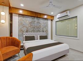 Hotel Golden Gate - Boutique Property in central vrindavan, hotell i Vrindāvan
