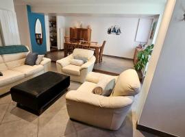 Maison de bourg proche de la mer，位于乌伊斯特勒昂的酒店