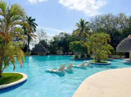 Discover The Best Area of Coronado with Pool，位于查梅的酒店