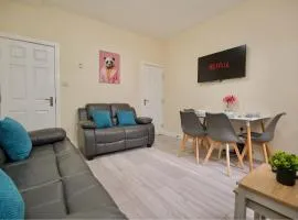 Monks Villa Fully Furnished Home Coventry