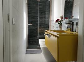 Ruffoli-Home a 300 m dal mare, hotel in Rosignano Solvay