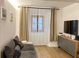Design Stadthaus Apartment mit privatem Zugang