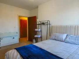 Bury 2 Bedroom 1 Bathroom in Town Center Sleeps 4