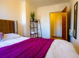 Bury 2 Bedroom 1 Bathroom in Town Center Sleeps 4