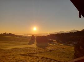Prassberger Urlaub auf dem Bauernhof، كوخ في بيرناو آم شيمسي