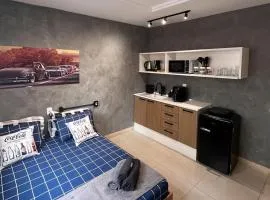 Studio com piscina no centro do RJ