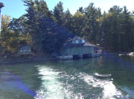 MURRAY ISLE 1000 Islands, hotel v destinaci Murray Isle