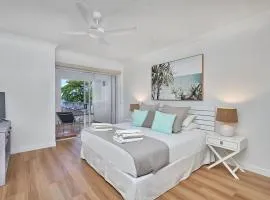 Absolute Beachfront One Bedroom Alassio Apartment 201 Palm Cove