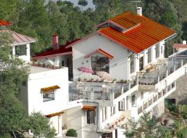 Woodsvilla Resort Ranikhet, hotel em Rānīkhet