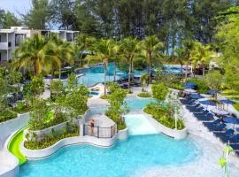 Le Méridien Phuket Mai Khao Beach Resort