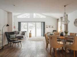 Guestly Homes - 4BR Countryside Stay Near Wind Farm, ξενοδοχείο σε Piteå