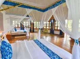 Kibale Tourist Safari Lodge