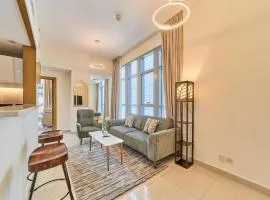 Golden Homes CLAREN TOWER Luxe living 1BR Plus Study Room Near Dubai mall Downtown Dubai