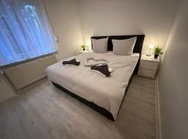 Haus Ostseesprung - Fewo Victoria im Souterrain mit Terrasse und gem Garten