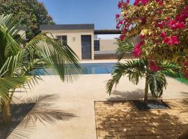 Villa luxueuse à ngaparou saly center, ξενοδοχείο σε Ngaparou