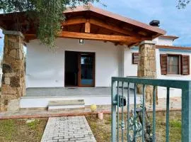 CASA SAS ENAS trilocale indipendente -Ammentos Posada -