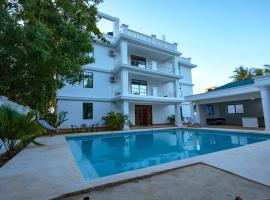 Diani Luxe Villa, aparthotel in Mombassa