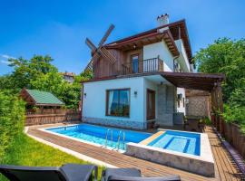 Villa Y1 with Hot Pool, Jacuzzi , Sauna - Sapanca, hotel u gradu Sapanka
