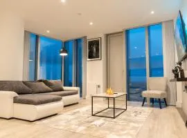 Luxury 2 Bed Penthouse with Stunning Views in Manchester City Centre