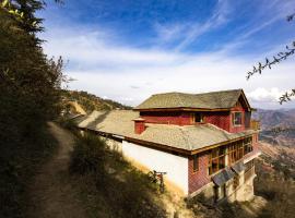 Zostel Homes Cheog (Shimla), hotel v destinaci Cheog