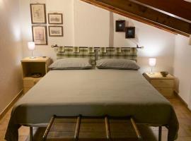 Appartamento mansardato centrale Limone Piemonte, ξενοδοχείο σε Limone Piemonte