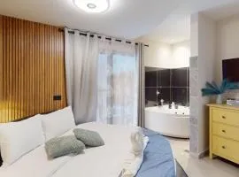 אחוזת ריצ'מונד - 2 סוויטות מדהימות עם בריכה מחוממת