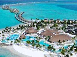 Centara Mirage Lagoon Maldives, hotel with hot tubs in Nakachchafushi