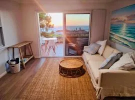 Perfect Oceanfront Cottesloe apartment
