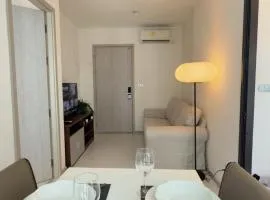 Upscale Apartment With Train Access Bts Thonglor