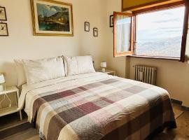 Romantico Appartamento con Vista Mozzafiato Perfetto per 2 Persone，菲烏吉的飯店