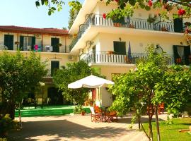 Des Roses Hotel, hotel in Platanias