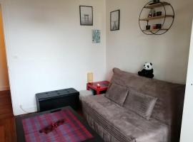 Chez Sophie, cosy et calme, à deux pas de Paris – hotel w mieście Saint-Mandé