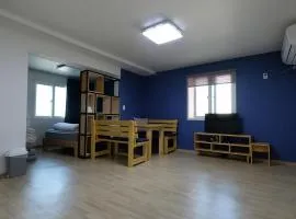 Ein House