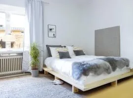 Studio Arkadia, modern studio with separate kitchen room, incl parking