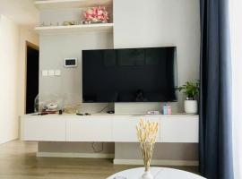 Suzon-Luxurious Apartment at Lumiere Boulevard VGP, Resort in Gò Công