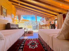 Panorama Lodge-Sous Les Étoiles Lac Ouiouane, chata v destinaci Kasba des Aït Athmane