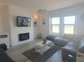 3 Harbour Views