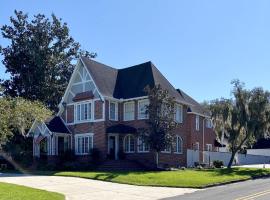 Historic Carriage House Downtown 2 bedroom 1 bath, hotel v destinaci Ocala