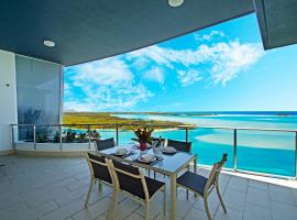 Waves Maroochy River, hotel em Maroochydore