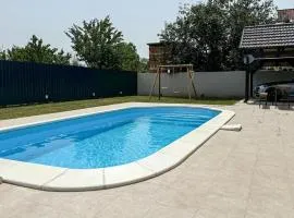 2 Bedroom Cozy Home In Vukovar